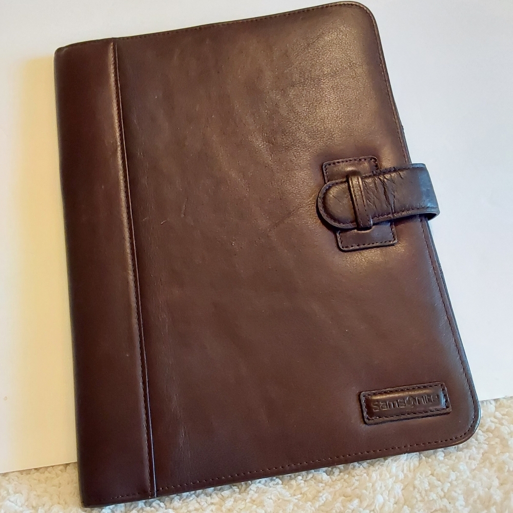 🌺 Near New Samsonite Brown Leather Attache/Portfolio